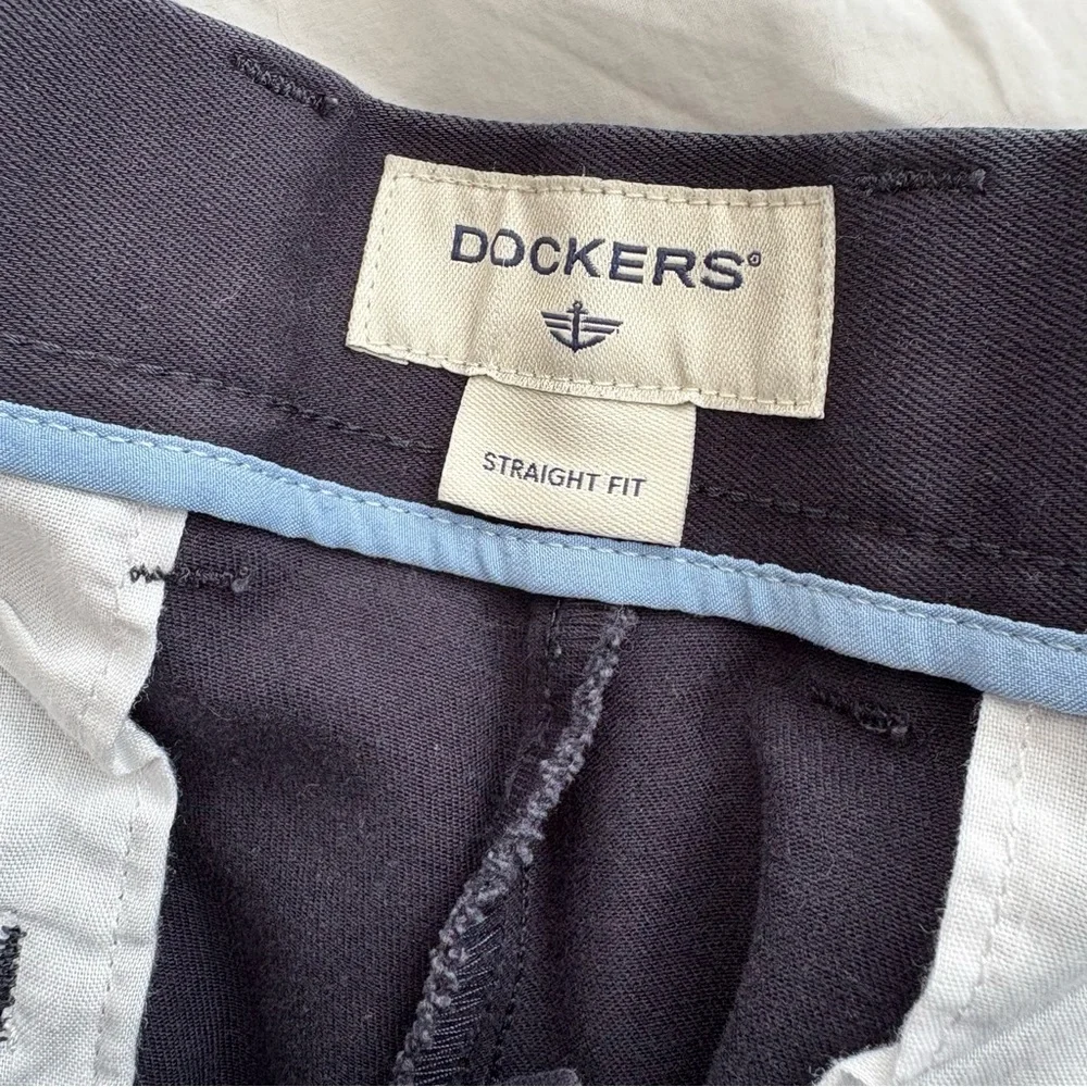Dockers Men's Straight Fit Dark Blue Chinos